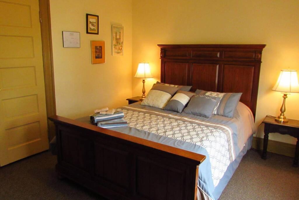 Great Gorge Guesthouse - Walk To The Falls, The Casino And All Downtown Restaurants - Across From The Aquarium Niagara Falls Luaran gambar