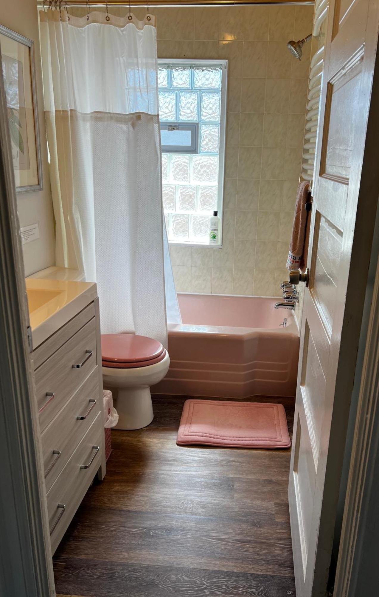 Great Gorge Guesthouse - Walk To The Falls, The Casino And All Downtown Restaurants - Across From The Aquarium Niagara Falls Luaran gambar